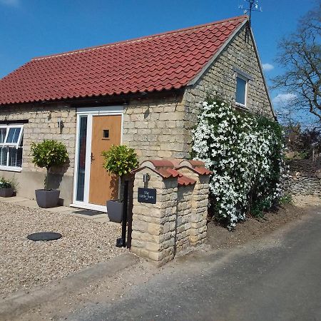 The Little Barn Apartment Carlby ภายนอก รูปภาพ