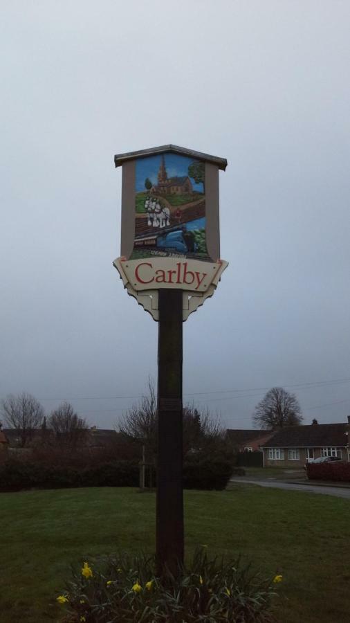 The Little Barn Apartment Carlby ภายนอก รูปภาพ