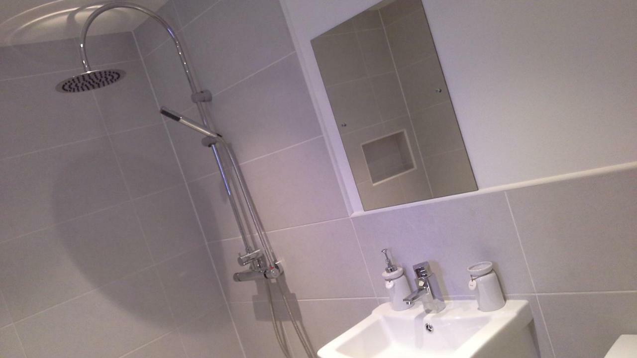 The Little Barn Apartment Carlby ภายนอก รูปภาพ